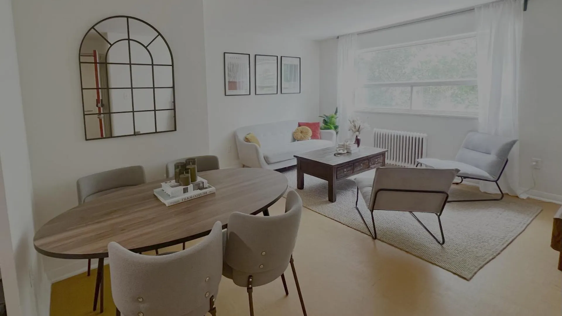 Cozy Upper Beaches Apartment Toronto